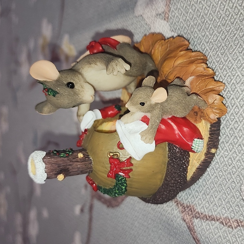 Charming Tails The Stockings Were Hung Figurine
